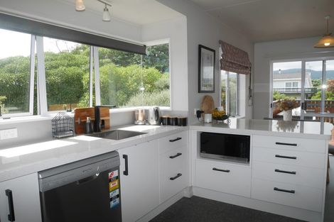 Photo of property in 69 Langdale Avenue, Paraparaumu, 5032