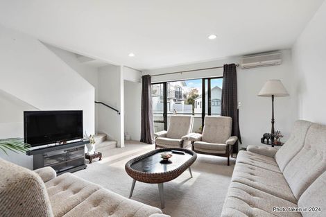 Photo of property in 9/17a Delta Avenue, New Lynn, Auckland, 0600