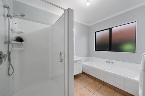 Photo of property in 144 Guildford Drive, Paraparaumu Beach, Paraparaumu, 5032