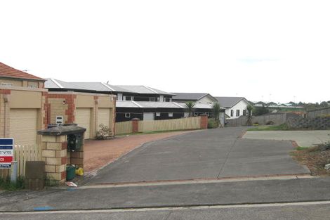 Photo of property in 25b Lucienne Drive, Ranui, Auckland, 0612