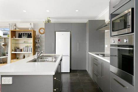 Photo of property in 10 Loloma Way, Wharewaka, Taupo, 3330