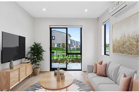 Photo of property in 1 Kawe Marie Lane, Takanini, 2112