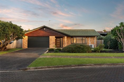 Photo of property in 3 Bryn Mawr Place, Albany, Auckland, 0632