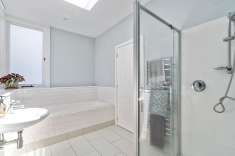 Photo of property in 40 Livingstone Street, Westmere, Auckland, 1022