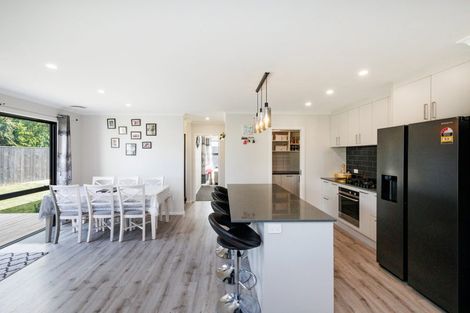 Photo of property in 8 Henty Lane, Marton, 4710