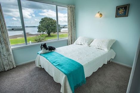 Photo of property in 10 Waikaraka Beach Road, Tamaterau, Whangarei, 0174