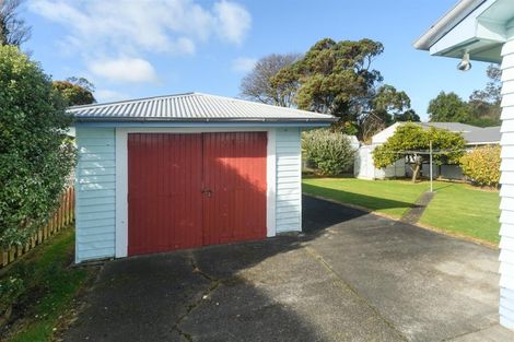 Photo of property in 10 Ahuru Street, Marton, 4710