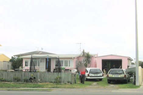 Photo of property in 194 Marine Parade, Mount Maunganui, 3116