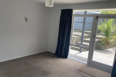 Photo of property in 3 Mamaku Grove, Khandallah, Wellington, 6035