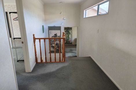 Photo of property in 7 David Beattie Place, Chatswood, Auckland, 0626