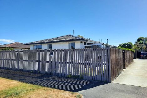 Photo of property in 1/73 Royal Park Drive, Parklands, Christchurch, 8083