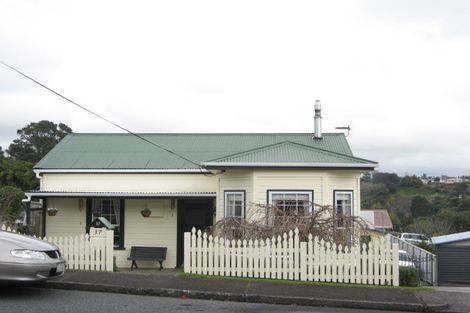 Photo of property in 37 Essex Street, Vogeltown, New Plymouth, 4310
