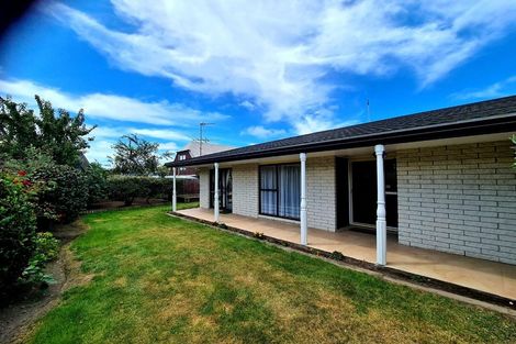 Photo of property in 218 Maidstone Road, Avonhead, Christchurch, 8042
