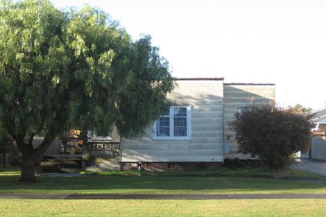 Photo of property in 6 Barton Avenue, Marewa, Napier, 4110