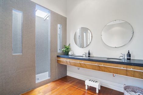 Photo of property in 50 Hamilton Road, Herne Bay, Auckland, 1011