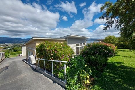 Photo of property in 13 Colin Guppy Crescent, Riverstone Terraces, Upper Hutt, 5018