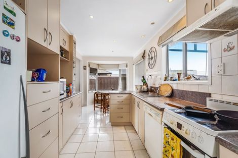 Photo of property in 118 Aberdeen Place, Whangamata, 3620