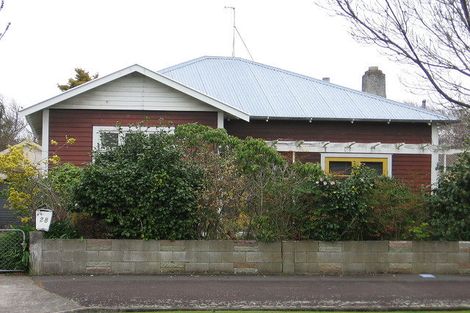 Photo of property in 28 Colombo Street, Hokowhitu, Palmerston North, 4410