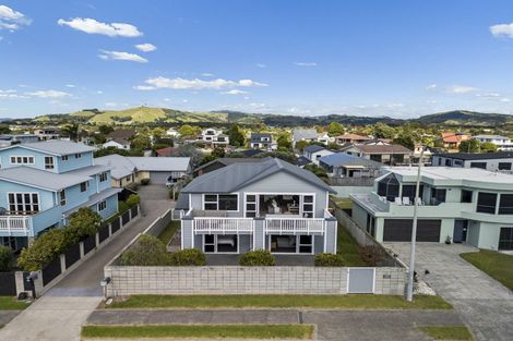 Photo of property in 606a Papamoa Beach Road, Papamoa Beach, Papamoa, 3118