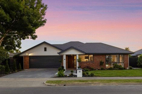 Photo of property in 35 Mounter Avenue, Northwood, Christchurch, 8051