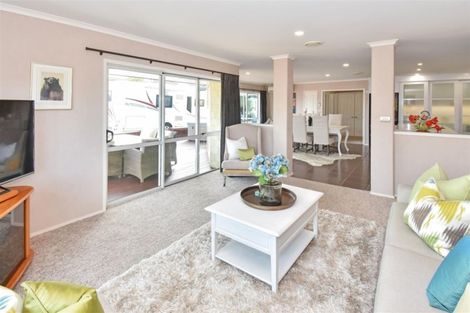 Photo of property in 1 Aufidius Place, Pukekohe, 2120