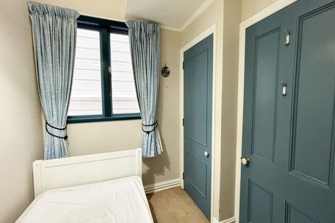 Photo of property in 92 Austin Street, Mount Victoria, Wellington, 6011