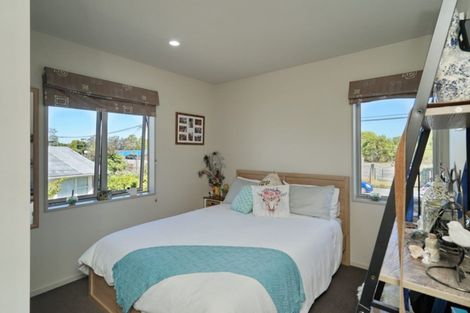 Photo of property in 76 Packe Street, Edgeware, Christchurch, 8013