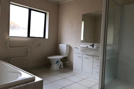 Photo of property in 16 Erne Crescent, East Tamaki, Auckland, 2016