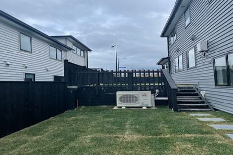 Photo of property in 2 Lumber Rise, Swanson, Auckland, 0614