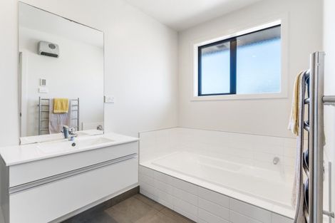 Photo of property in 32 Welsh Road, Winton, 9720