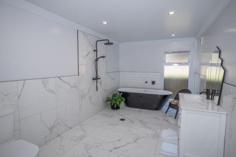 Photo of property in 5 Christine Drive, Coopers Beach, 0420