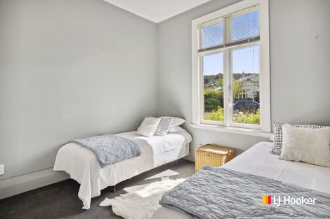 Photo of property in 85 Hargest Crescent, Saint Clair, Dunedin, 9012