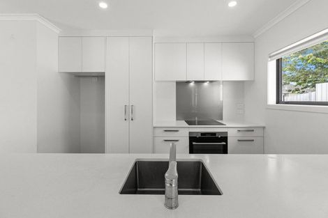 Photo of property in 30 Wrantage Street, Westown, New Plymouth, 4310