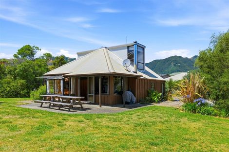 Photo of property in 80 Selwyn Street, Pohara, Takaka, 7183