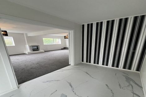 Photo of property in 58 Grimseys Road, Redwood, Christchurch, 8051