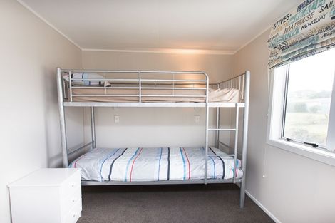 Photo of property in 35 Marine Parade South, Foxton Beach, Foxton, 4815