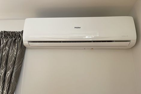 Photo of property in 71 Tiroroa Avenue, Te Atatu South, Auckland, 0610