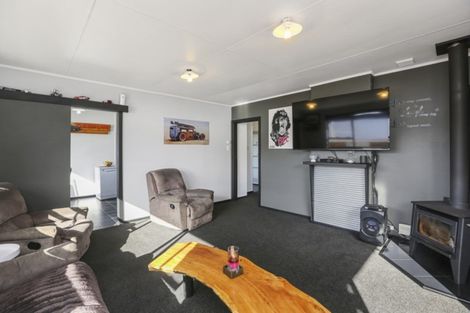 Photo of property in 7 Oawai Place, Marfell, New Plymouth, 4310