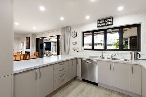 Photo of property in 18 Watkins Road, Cambridge, 3434