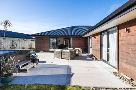 Photo of property in 27 Anderton Crescent, Mosgiel, 9024