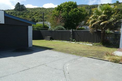Photo of property in 33 Murray Street, Greymouth, 7805
