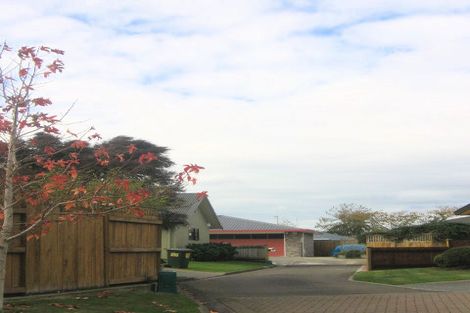 Photo of property in 21 Strachan Way, Highbury, Palmerston North, 4412