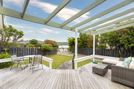 Photo of property in 8 Pennant Grove, Titahi Bay, Porirua, 5022