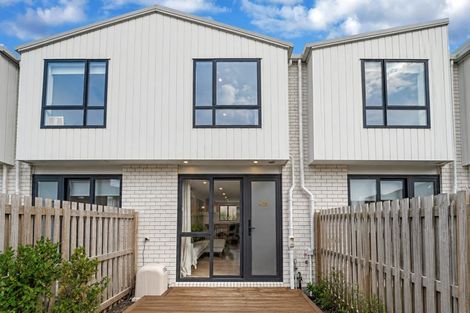 Photo of property in 4/29 Normandy Place, Henderson, Auckland, 0610