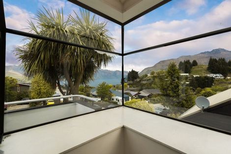 Photo of property in 20 Greenstone Place, Fernhill, Queenstown, 9300