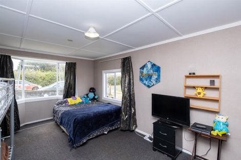 Photo of property in 9 Domain Road, Toko, Stratford, 4392