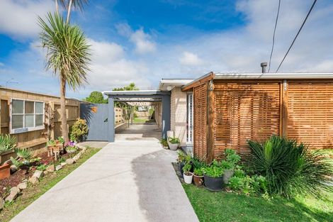 Photo of property in 18a Ngaio Road, Waikanae, 5036