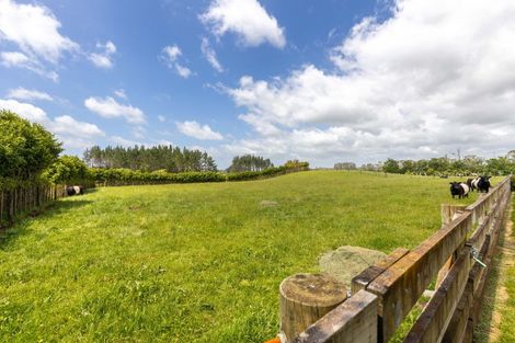Photo of property in 13 Thomason Road, Egmont Village, New Plymouth, 4371