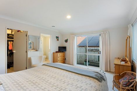 Photo of property in 28 Realm Drive, Paraparaumu, 5032