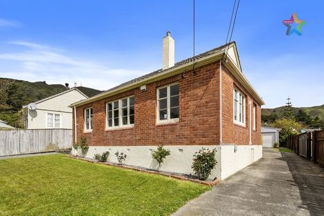 Photo of property in 16 Cleland Crescent, Naenae, Lower Hutt, 5011